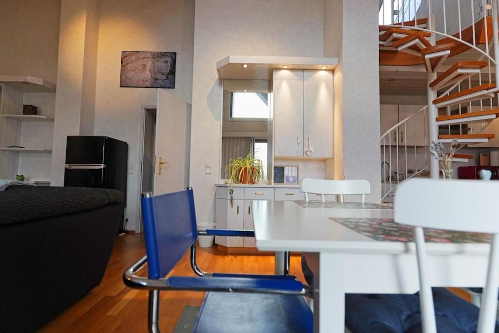 Grosse, Helle Wohnung Fuer Bis Zu 6 Personen Weinheim Dış mekan fotoğraf