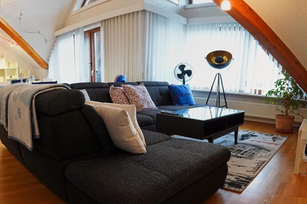 Grosse, Helle Wohnung Fuer Bis Zu 6 Personen Weinheim Dış mekan fotoğraf